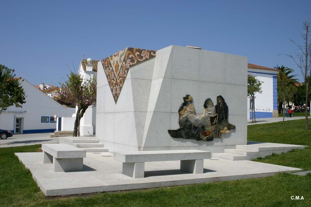 Monumento à Tapeteira